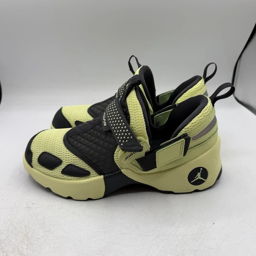 Nike Air Jordan Trunner LX Shoes Womens Size 8 Luminous Green Black HQ2164-302